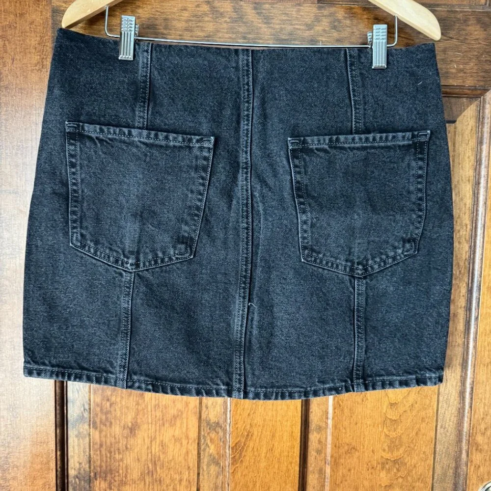 NWT Old Navy Black Mini Jean Skirt Size 12